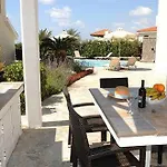Platzia Villa *