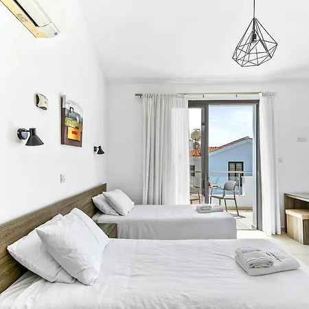 Platzia Villa *