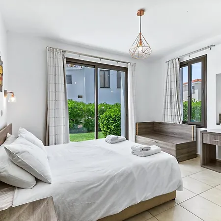 빌라 Platzia 파포스