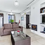 Platzia Villa *