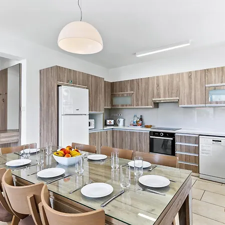 Platzia * パ フォス